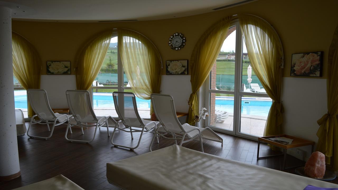 Hotel Golf Valcurone Momperone Exterior foto